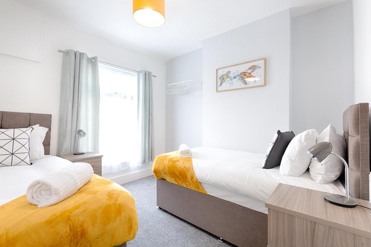City Centre, Parking, Smart Tv'S In All Rooms สวอนซี ภายนอก รูปภาพ