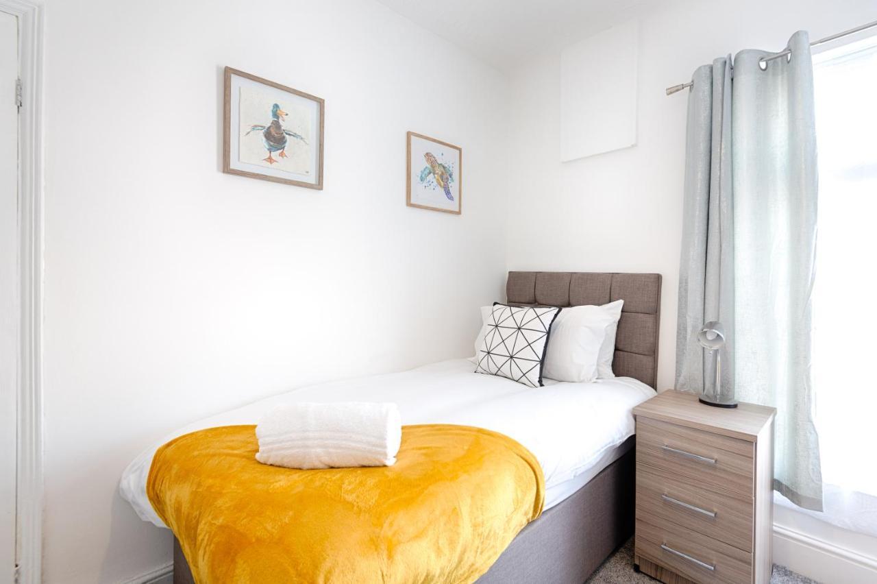 City Centre, Parking, Smart Tv'S In All Rooms สวอนซี ภายนอก รูปภาพ